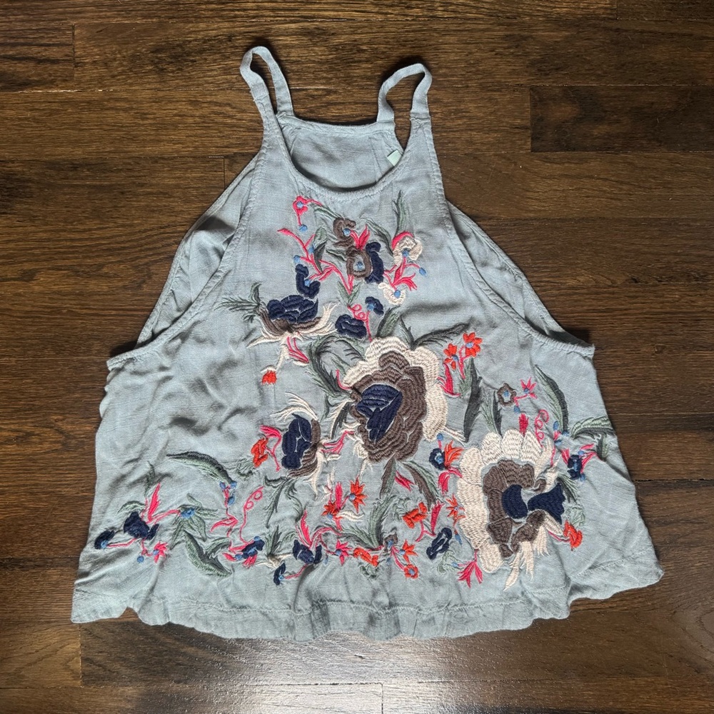 Kimchi Blue Floral Embroidered Tank Top size S